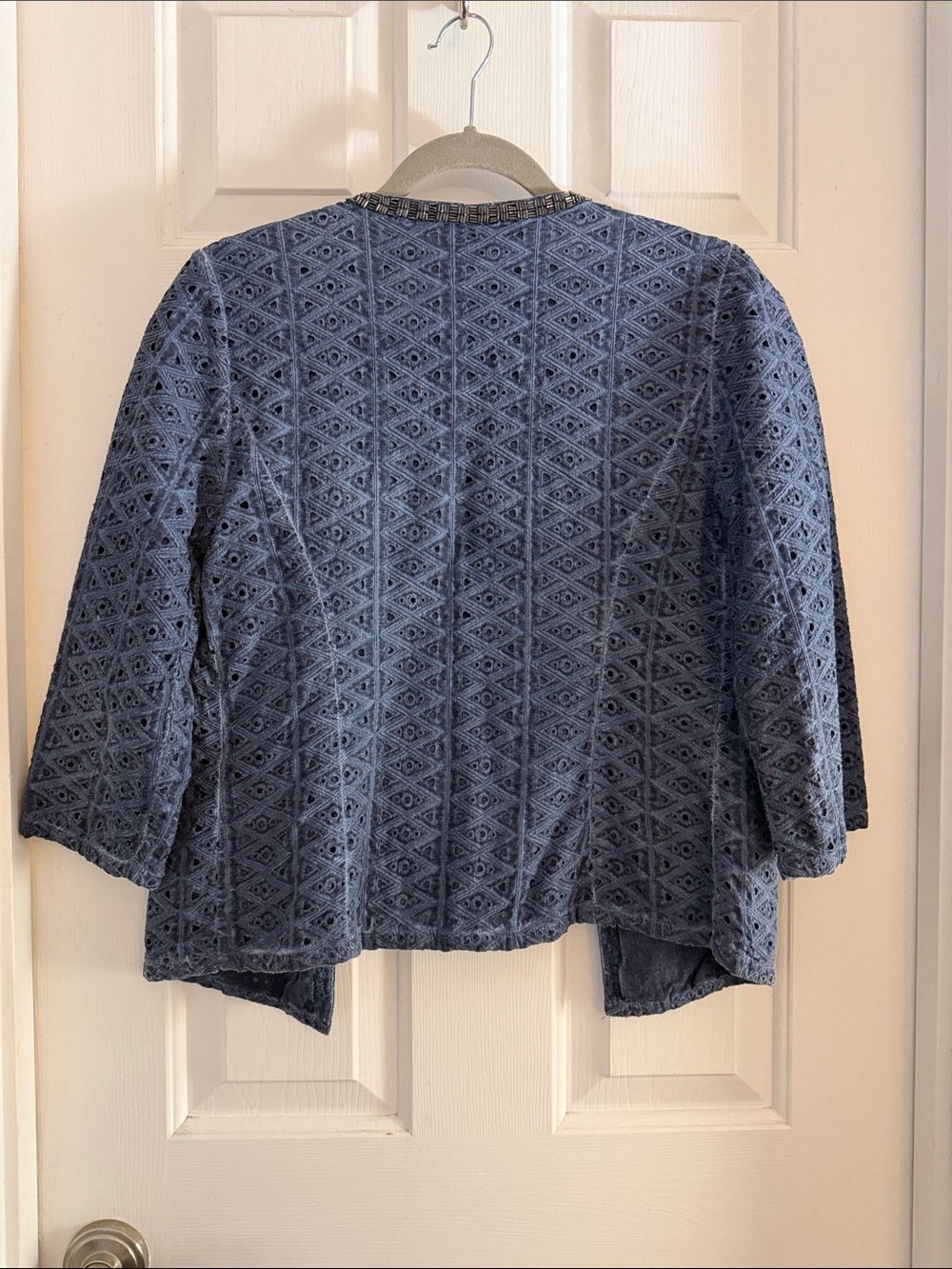 Chicos | Blue Eyelet Embellished Jacket size 4 / small beaded - Picture 4 of 5